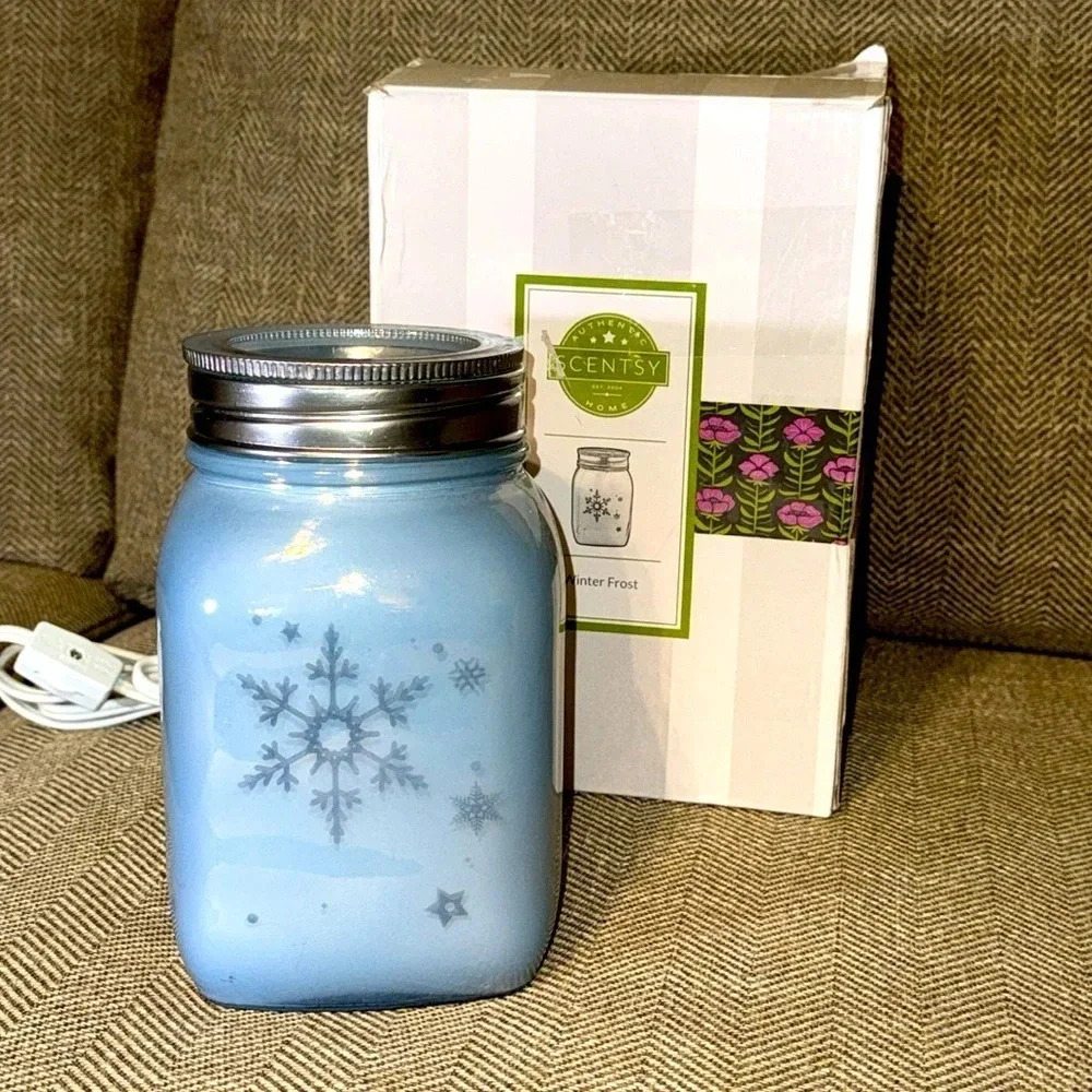 [Sale] Scentsy Home Full Size Wax Melt Fragrance Warmer WINTER FROST w/Box